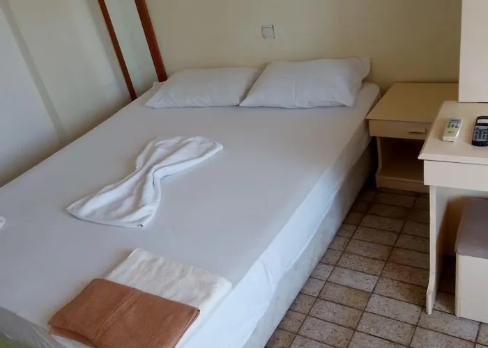 לינה וארוחת בוקר Turkuaz