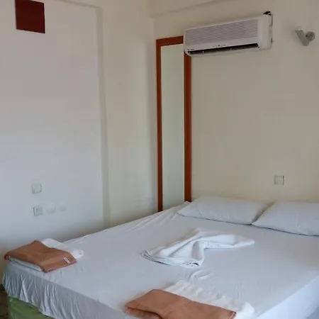 Alojamento de Acomodação e Pequeno-almoço Turkuaz 3*